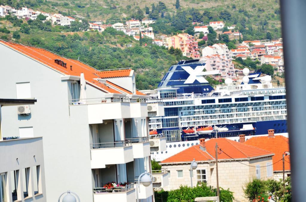 1 Apartmant & 1 Delux Room With Bathroom Dubrovnik Exterior photo
